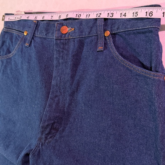 Wrangler Cowboy Cut Slim Fit Jeans Waist 16.5”, Inseam 32”, Rise 11” - Picture 14 of 16